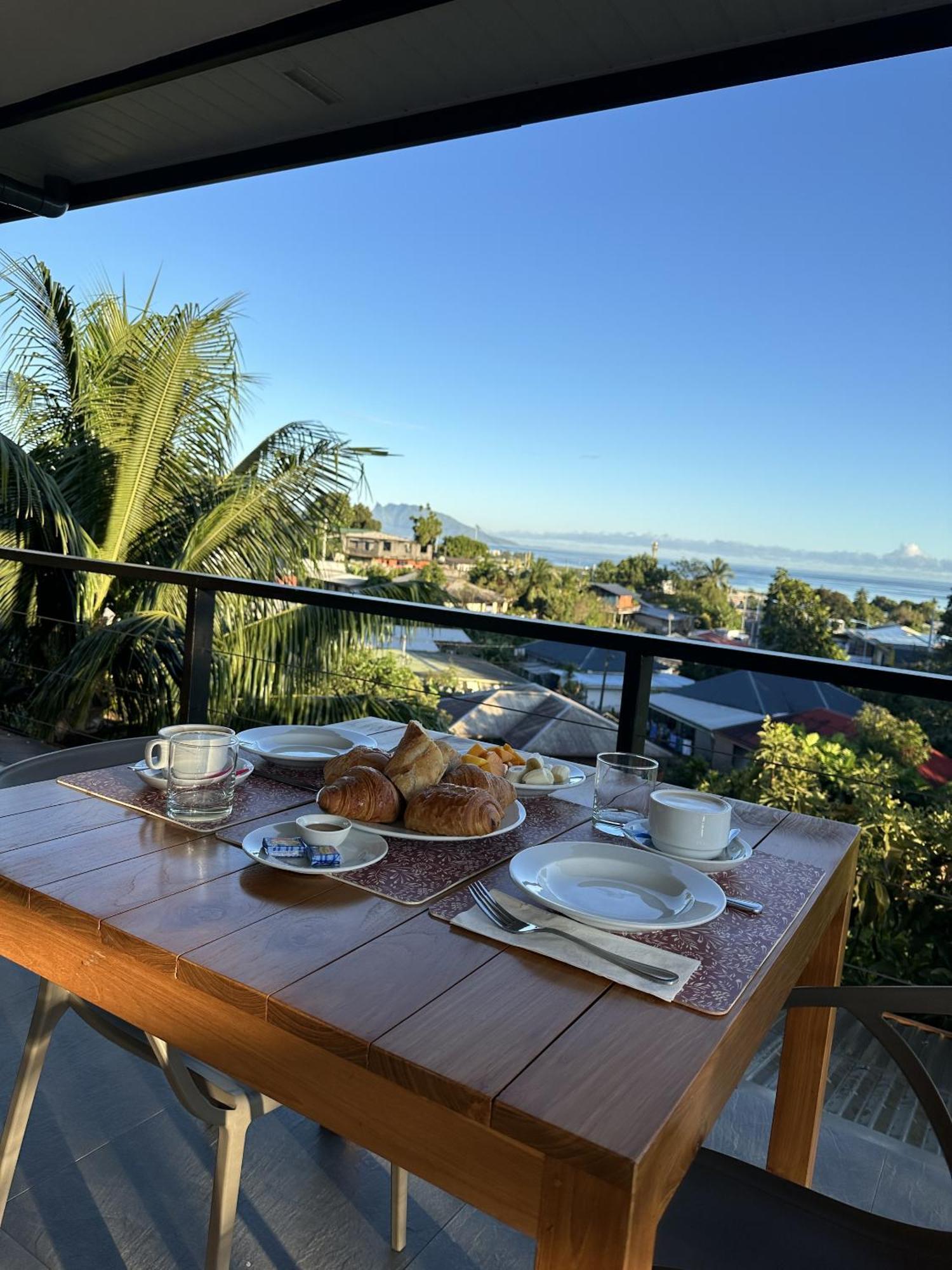 Ononui Lodge Airport, Ocean-View, Private Bathroom And Balcony, Free Wifi And Parking, On-Site Car Rental Faaa Exterior foto